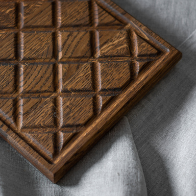 Доска для подачи с выборкой "Ромб" от мастерской DIVIRO